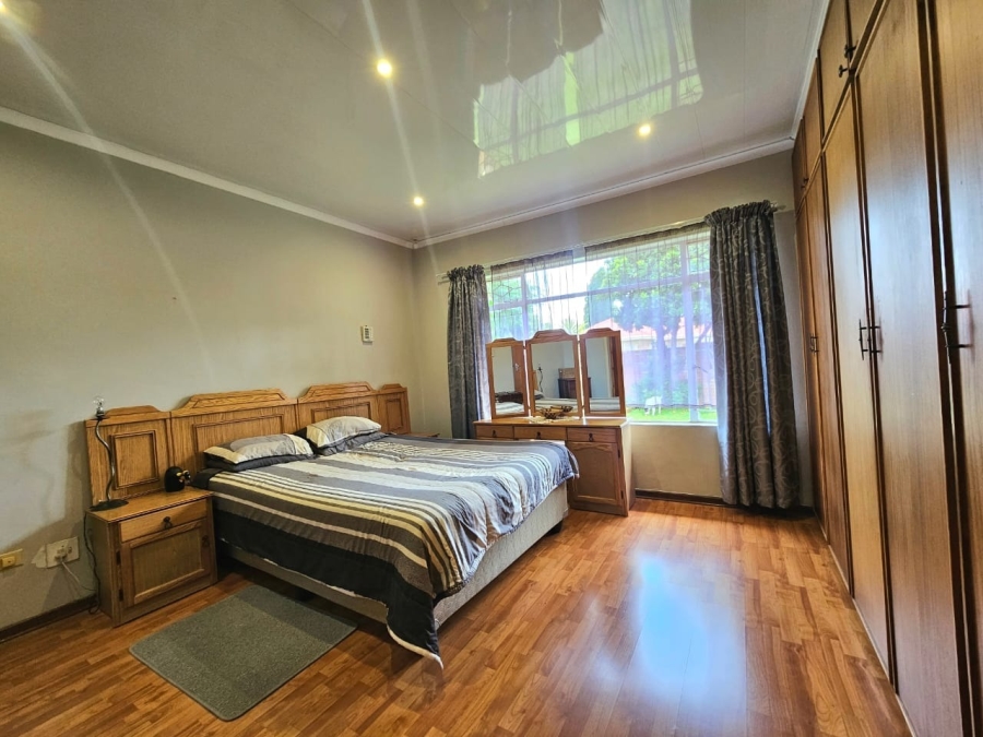 3 Bedroom Property for Sale in Miederpark North West